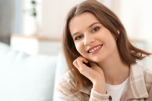 Clear Differences Between Clear Braces And Clear Aligners