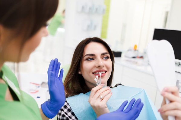 Does A Dental Veneer Treatment Damage Teeth?